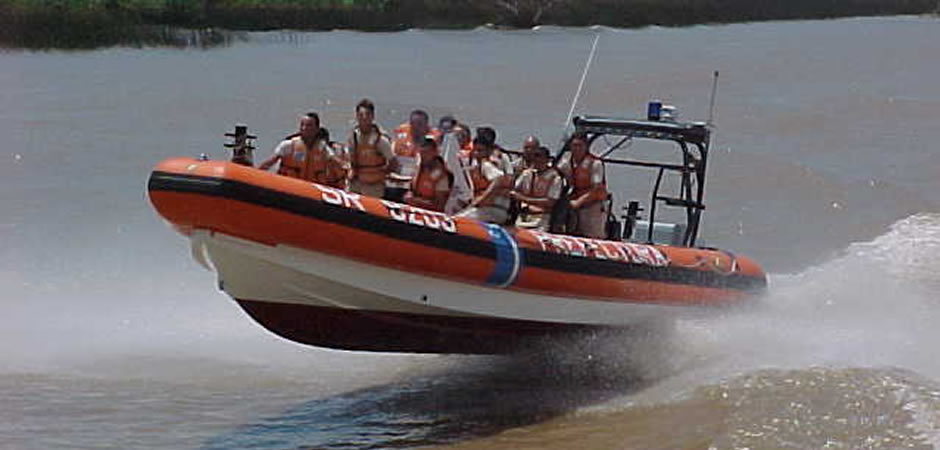 boston-whaler-mil_2.jpg